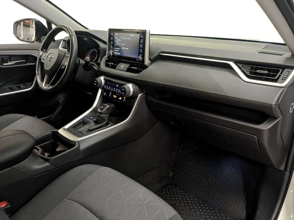 Купить Toyota RAV4 с пробегом. Фото: #8