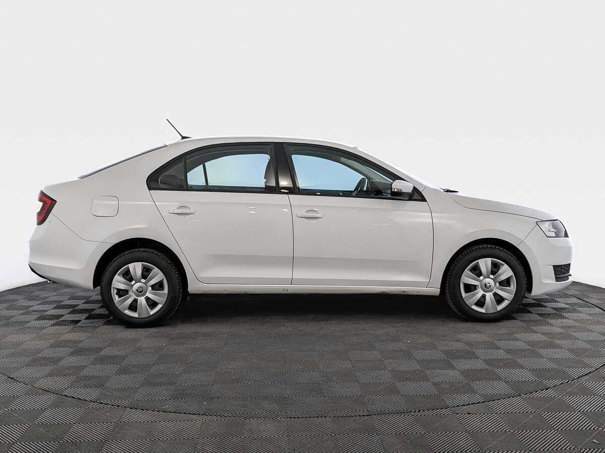 Купить Skoda Rapid с пробегом. Фото: #3