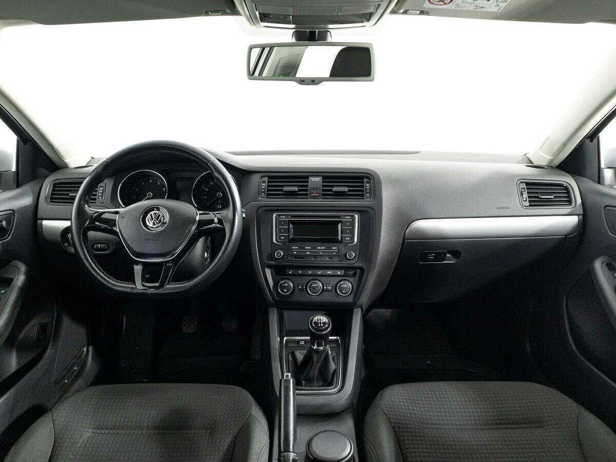Купить Volkswagen Jetta с пробегом. Фото: #12
