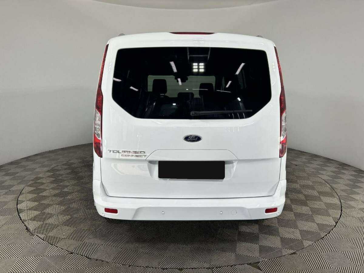 Купить Ford Tourneo Connect с пробегом. Фото: #2