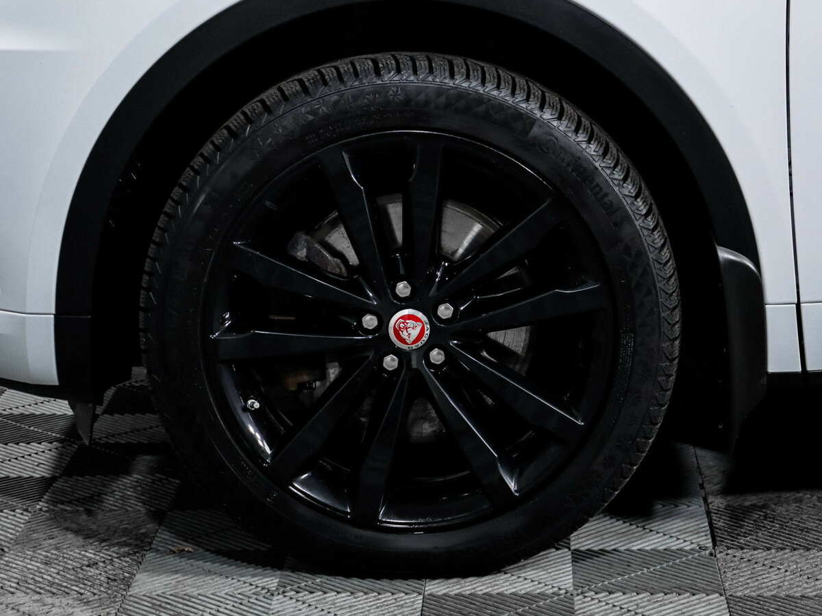 Купить Jaguar E-Pace с пробегом. Фото: #14