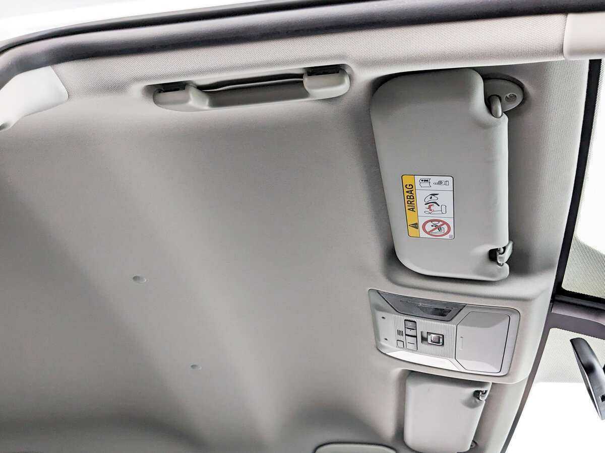 Купить Toyota RAV4 с пробегом. Фото: #17