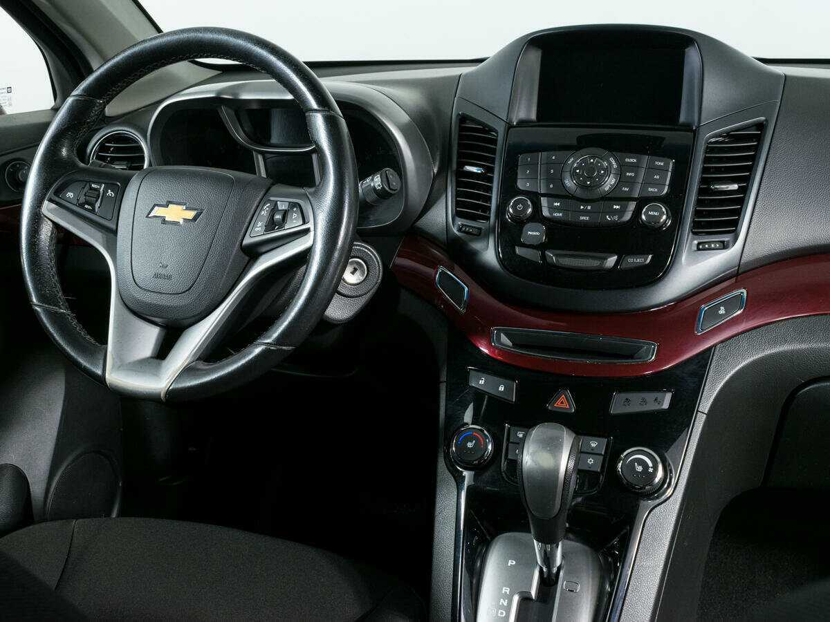 Купить Chevrolet Orlando с пробегом. Фото: #10