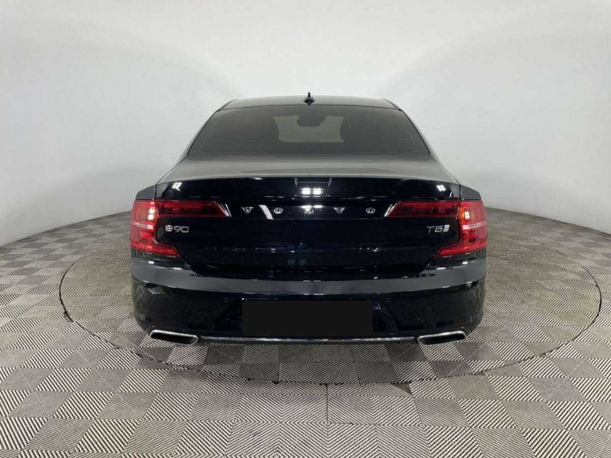 Купить Volvo S90 с пробегом. Фото: #2