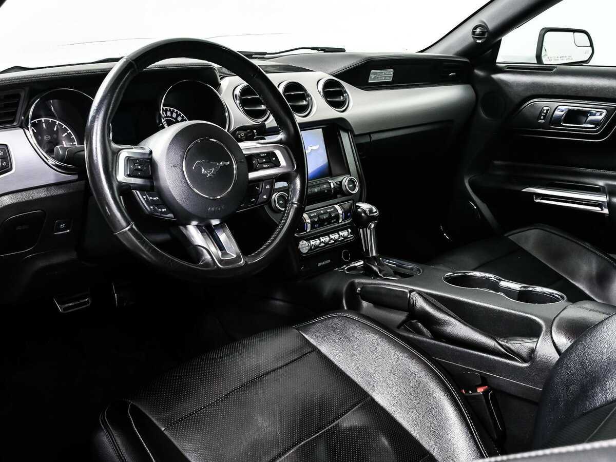 Купить Ford Mustang с пробегом. Фото: #11