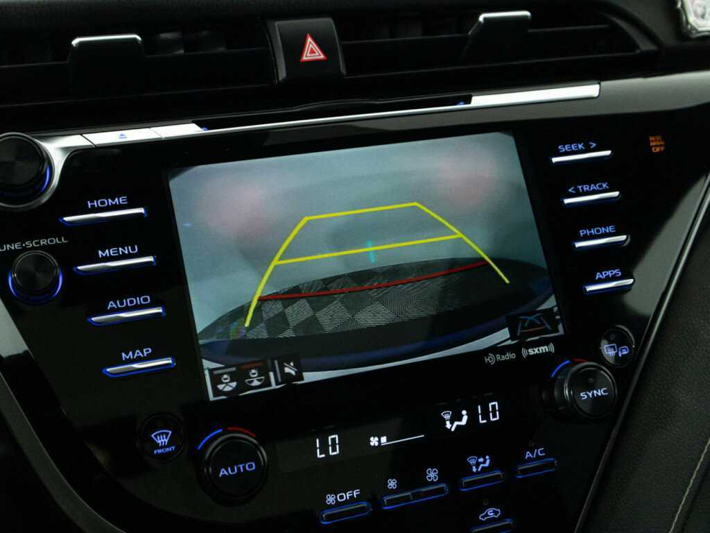 Купить Toyota Camry с пробегом. Фото: #18