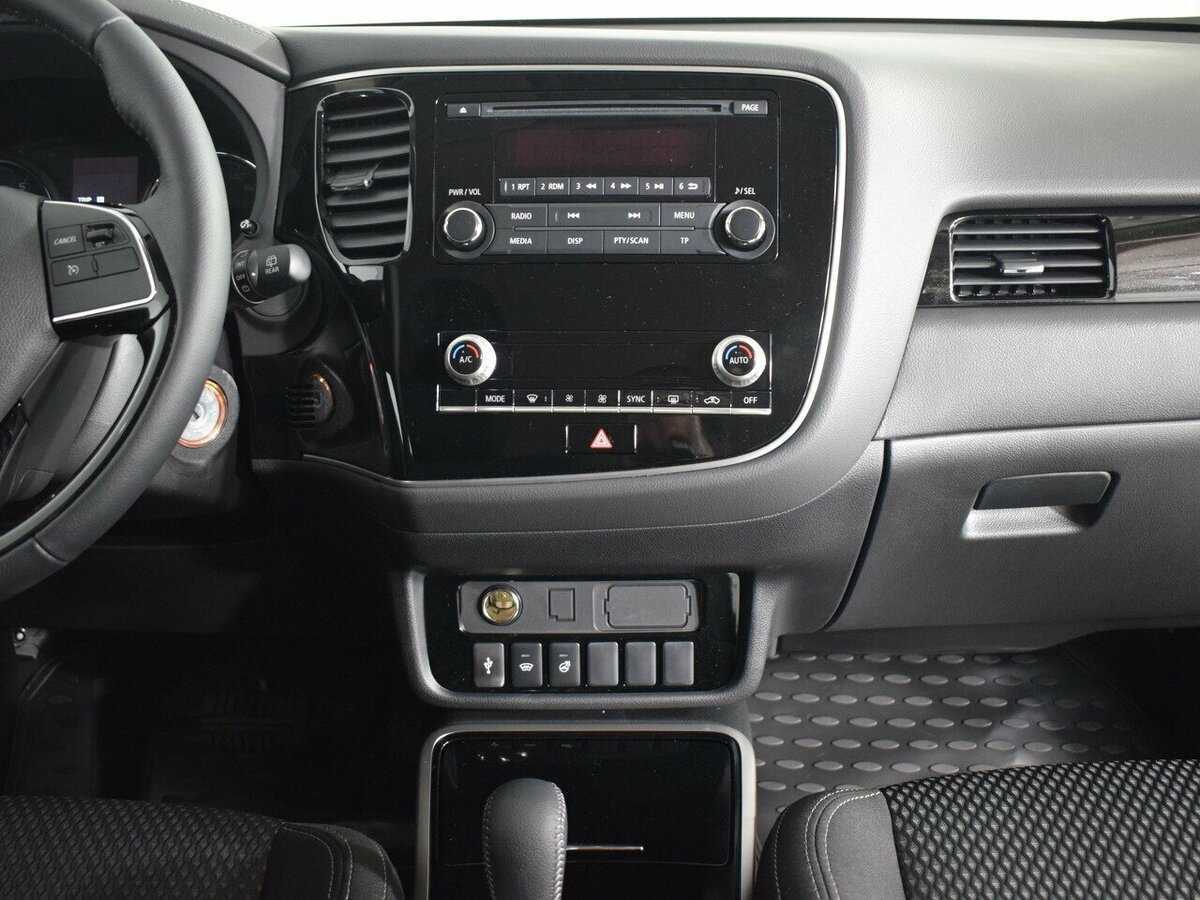 Купить Mitsubishi Outlander с пробегом. Фото: #6
