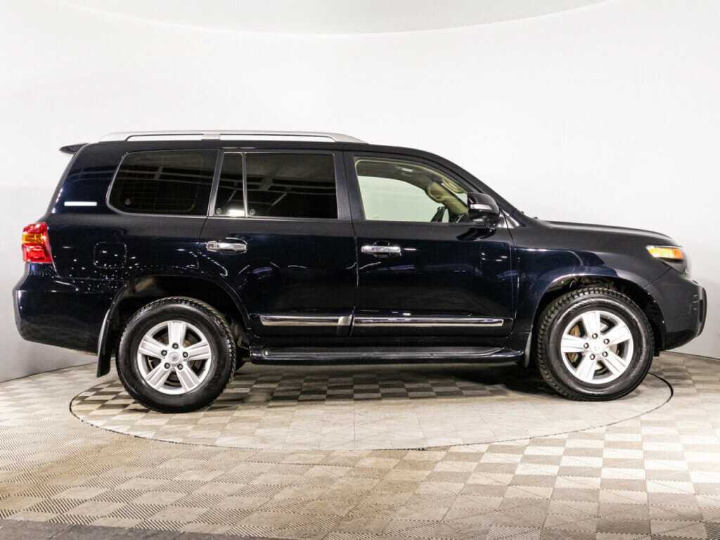 Купить Toyota Land Cruiser с пробегом. Фото: #3