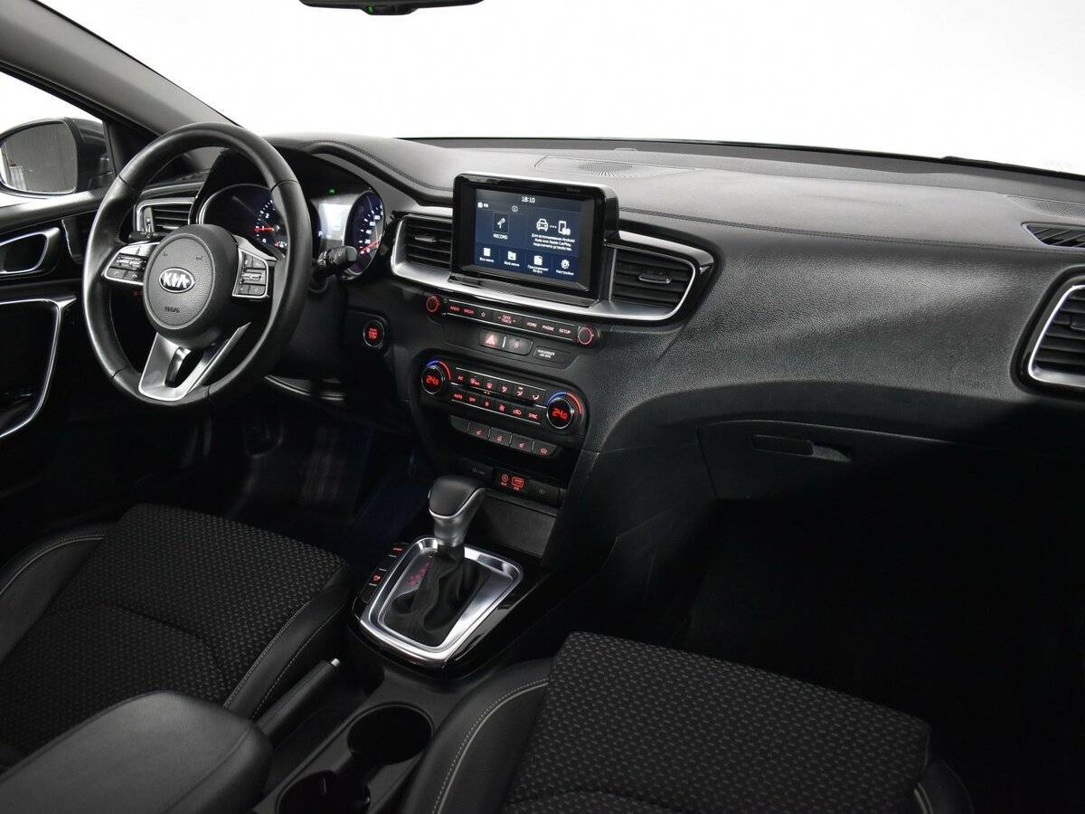 Купить Kia Ceed с пробегом. Фото: #9