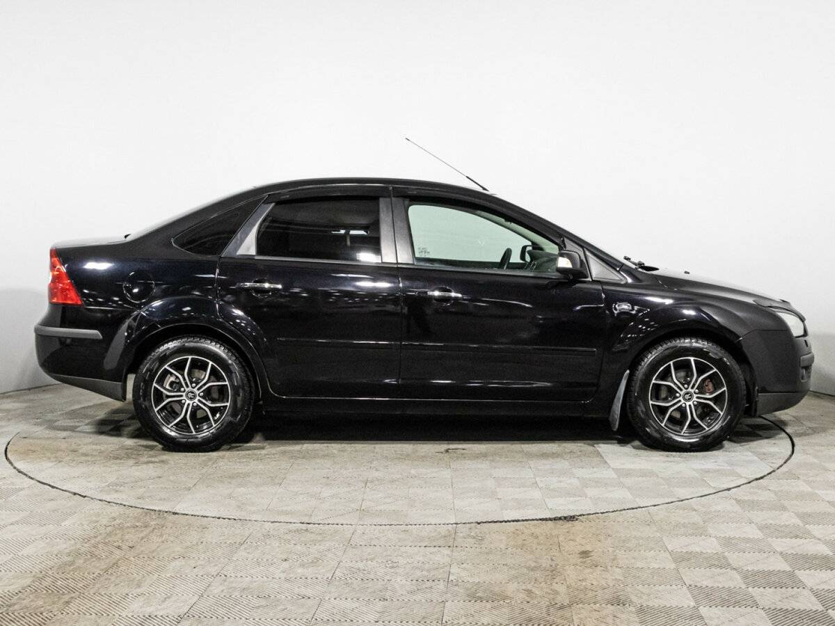 Купить Ford Focus с пробегом. Фото: #3