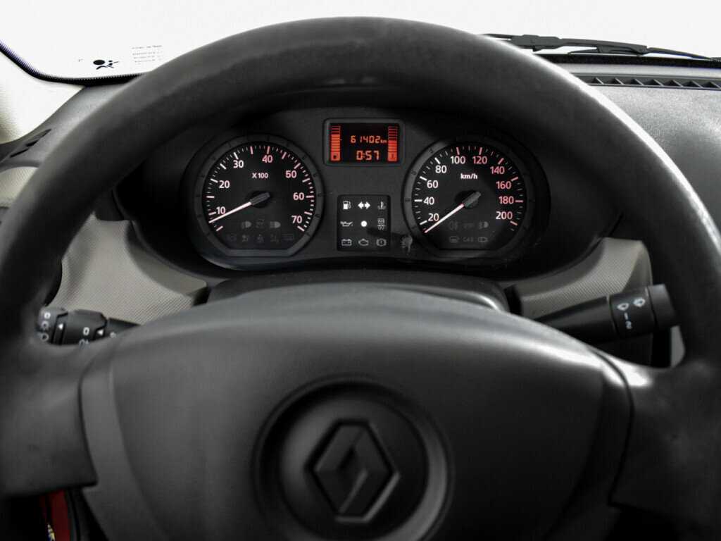 Купить Renault Logan с пробегом. Фото: #13