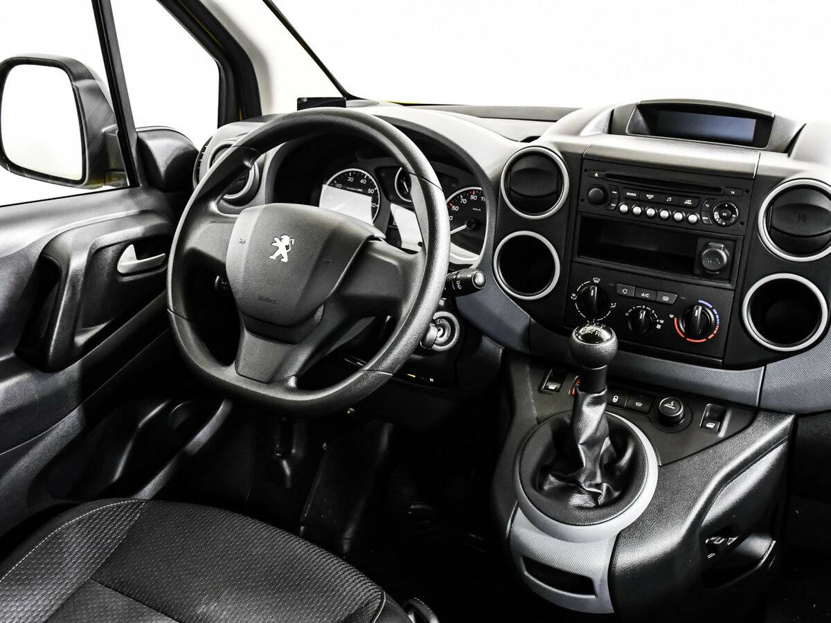 Купить Peugeot Partner с пробегом. Фото: #17