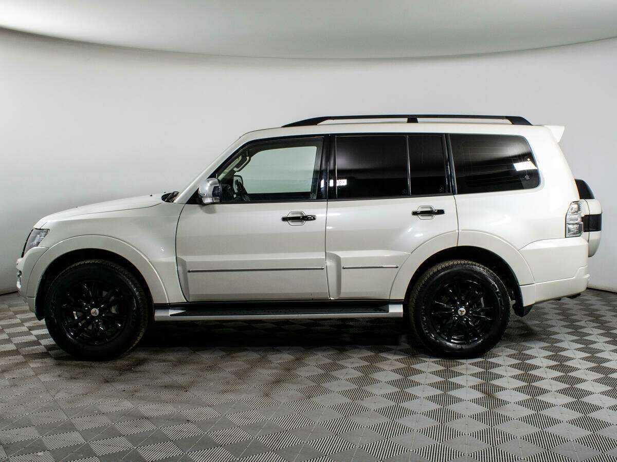 Купить Mitsubishi Pajero с пробегом. Фото: #7
