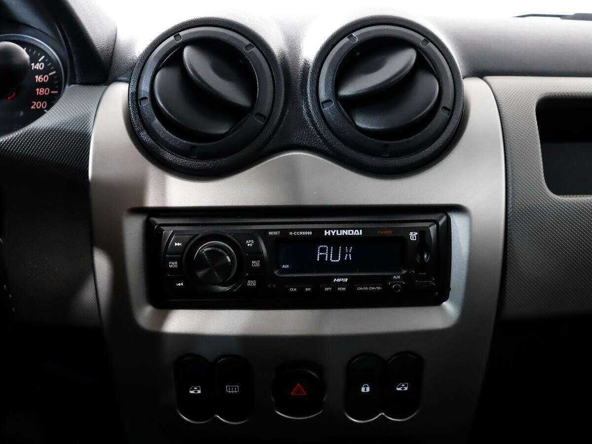 Купить Renault Logan с пробегом. Фото: #12