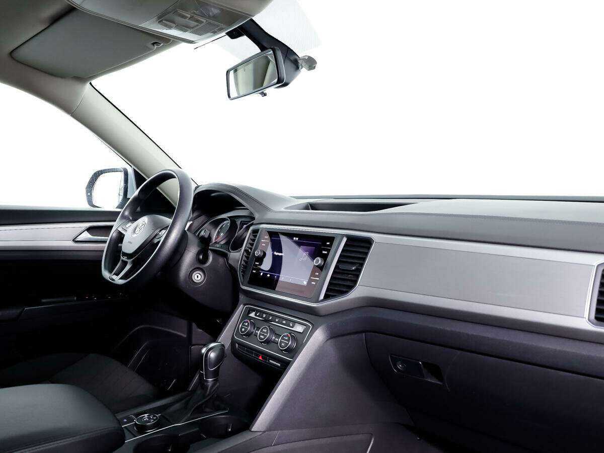 Купить Volkswagen Teramont с пробегом. Фото: #8