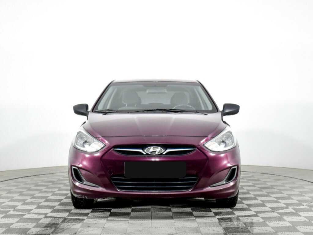 Купить Hyundai Solaris с пробегом. Фото: #1