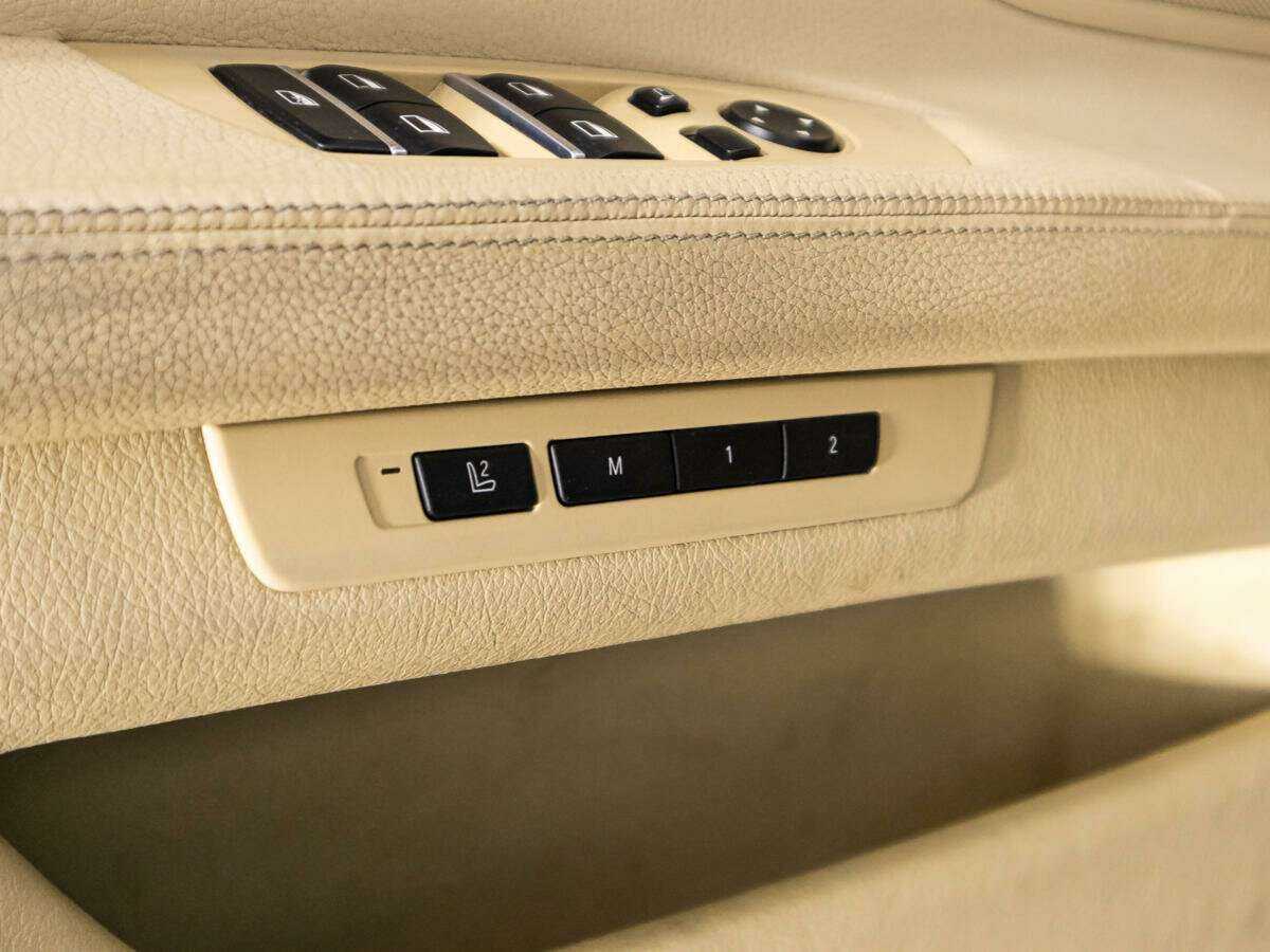 Купить BMW 7 серии с пробегом. Фото: #16
