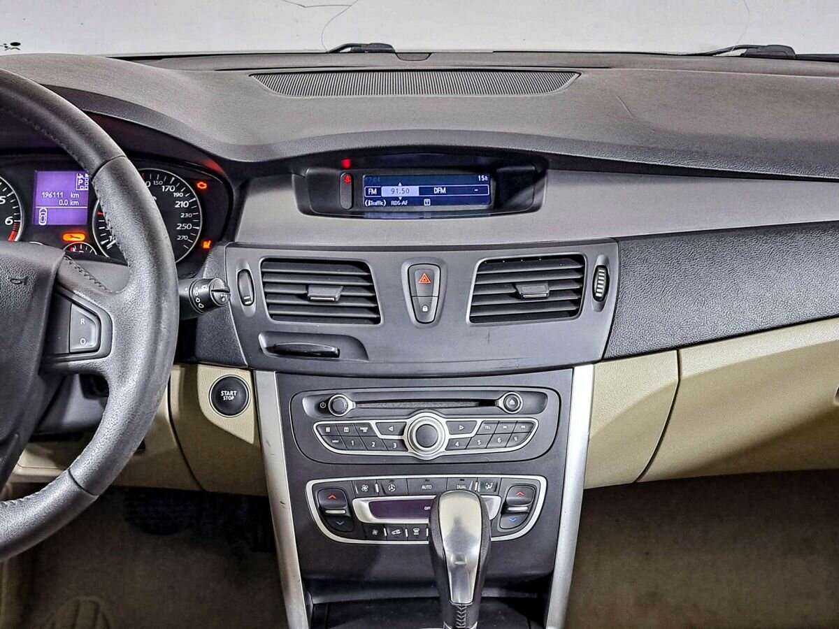 Купить Renault Latitude с пробегом. Фото: #11