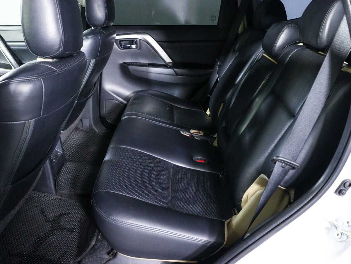Купить Mitsubishi Pajero Sport с пробегом. Фото: #7