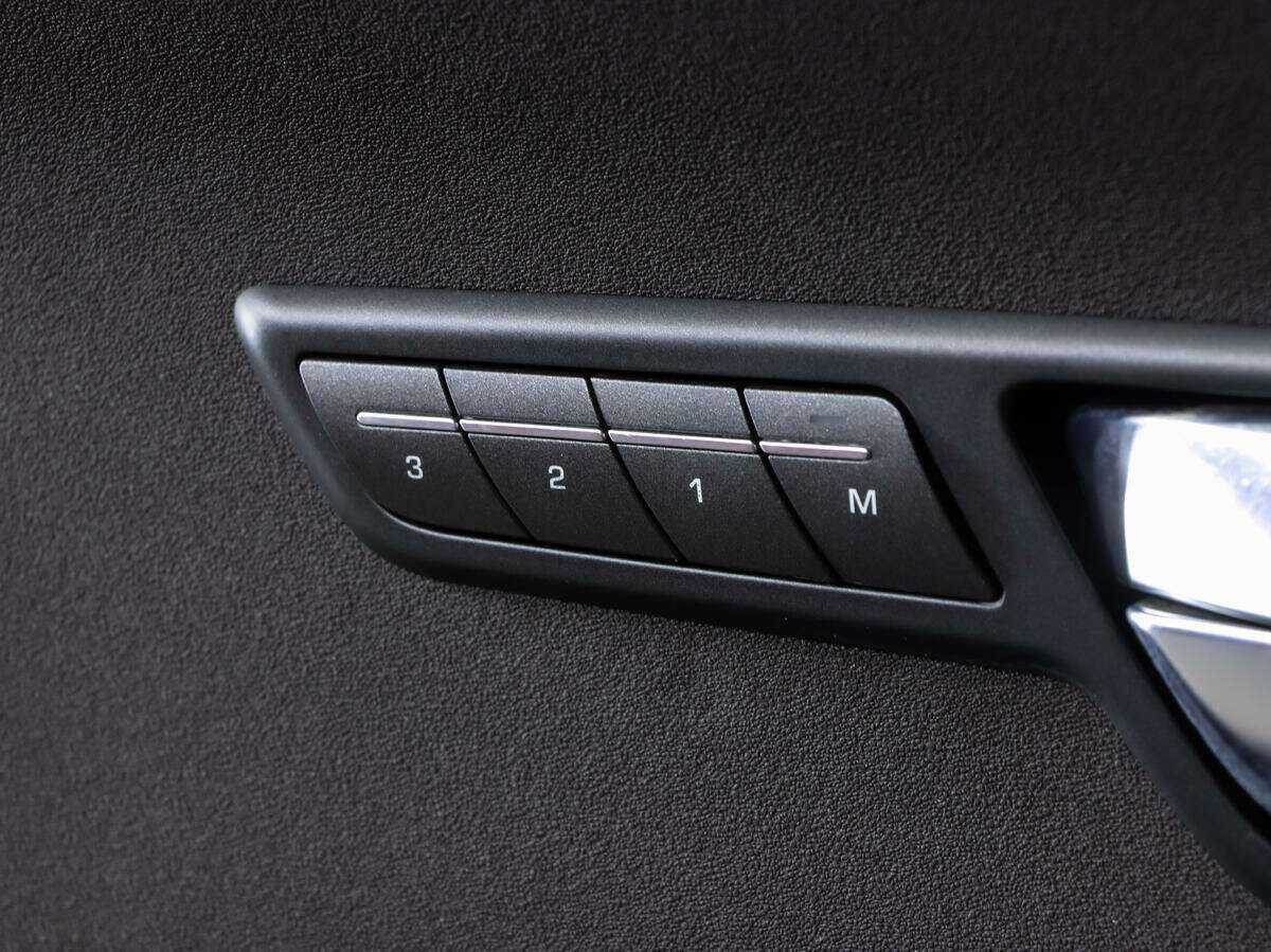 Купить Land Rover Range Rover Evoque с пробегом. Фото: #16