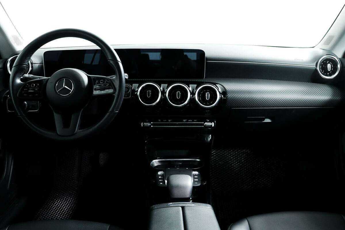 Купить Mercedes-Benz CLA с пробегом. Фото: #10