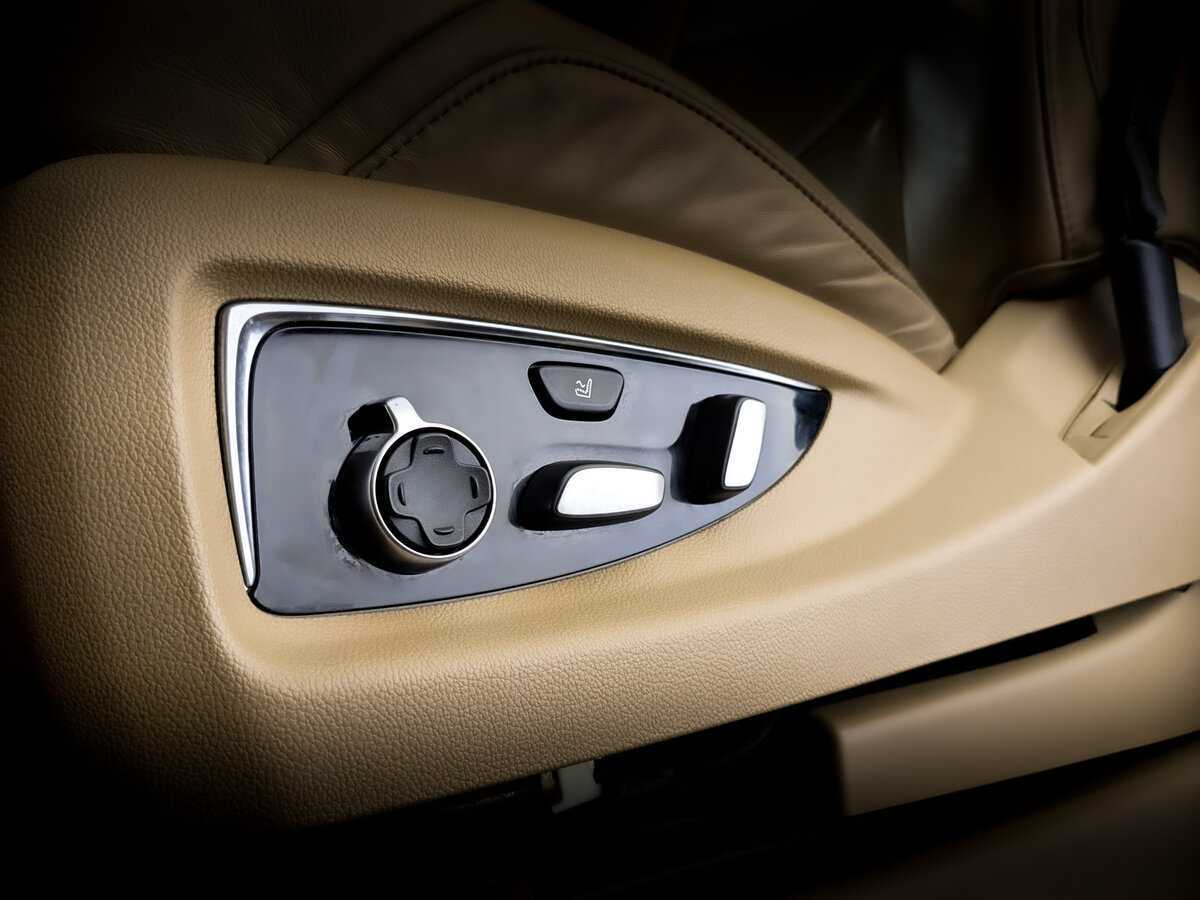 Купить Cadillac Escalade с пробегом. Фото: #15
