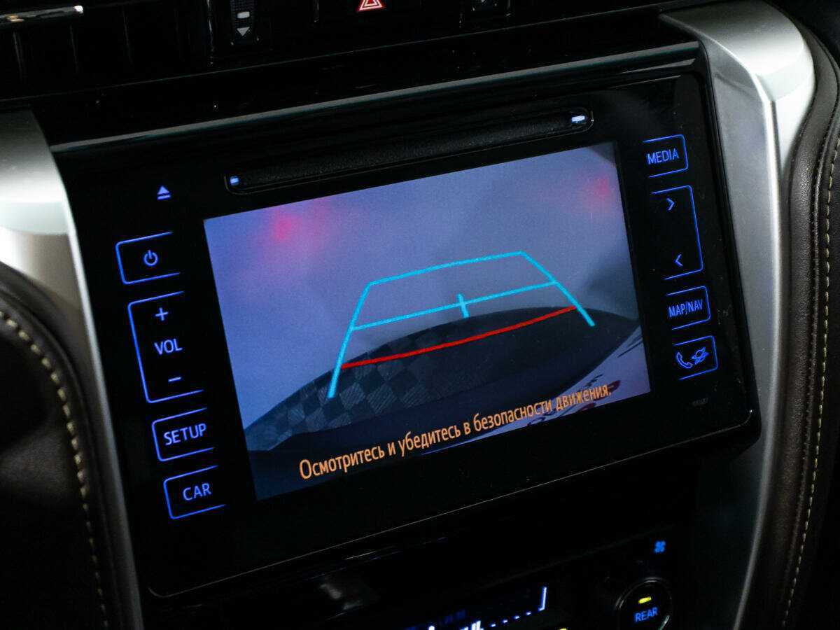 Купить Toyota Fortuner с пробегом. Фото: #14