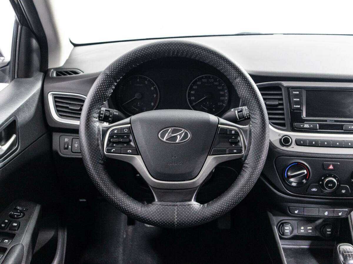Купить Hyundai Solaris с пробегом. Фото: #15