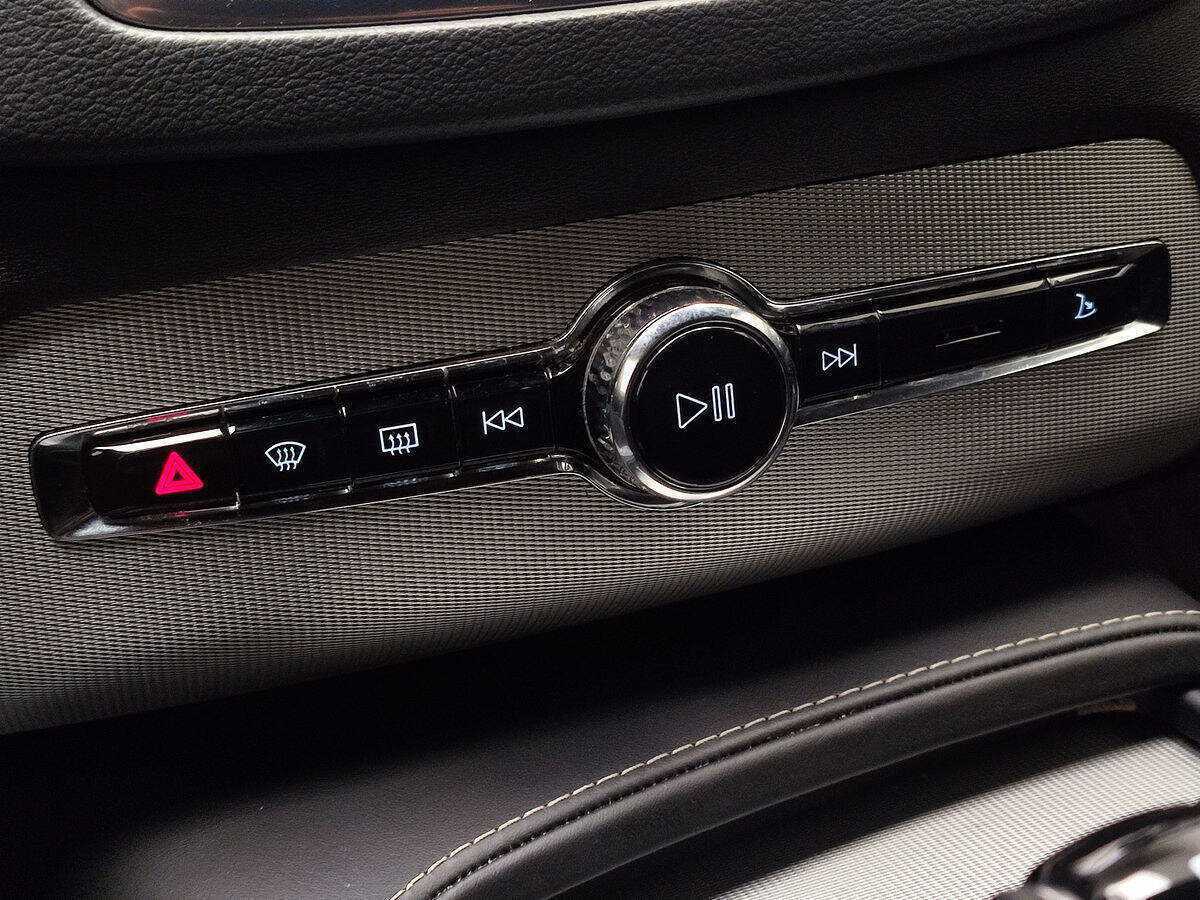 Купить Volvo XC90 с пробегом. Фото: #17