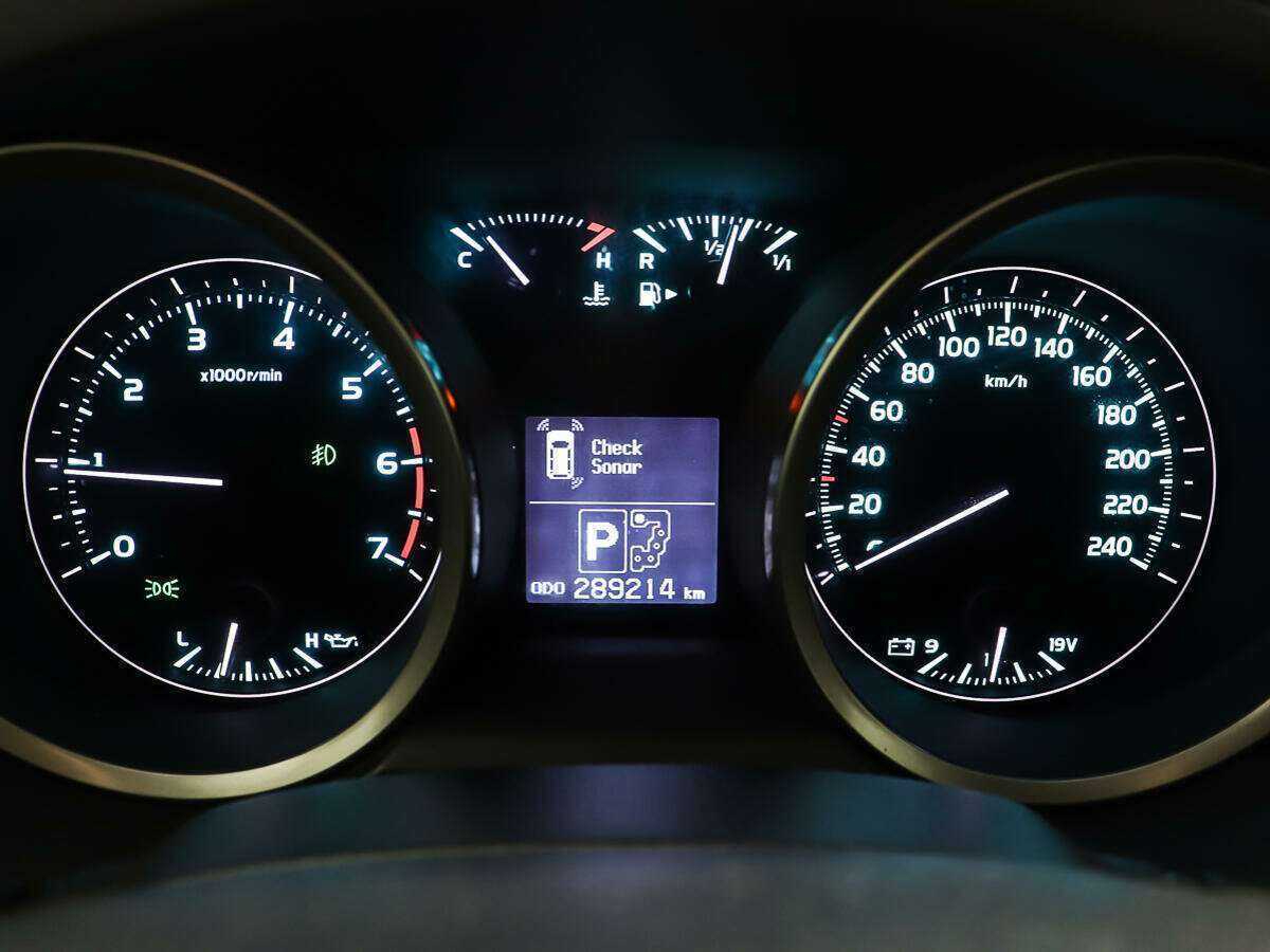 Купить Toyota Land Cruiser с пробегом. Фото: #13