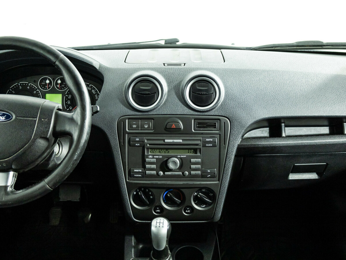 Купить Ford Fusion с пробегом. Фото: #13