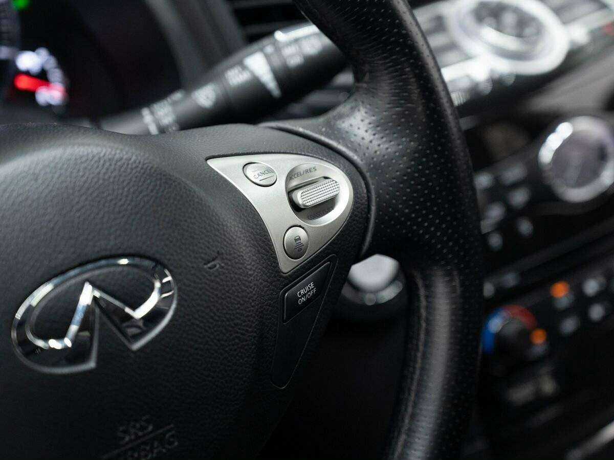 Купить Infiniti FX с пробегом. Фото: #19