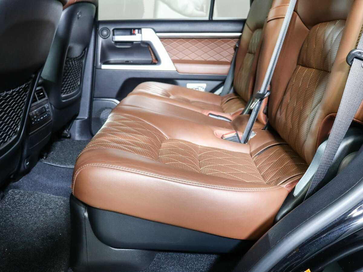Купить Toyota Land Cruiser с пробегом. Фото: #5