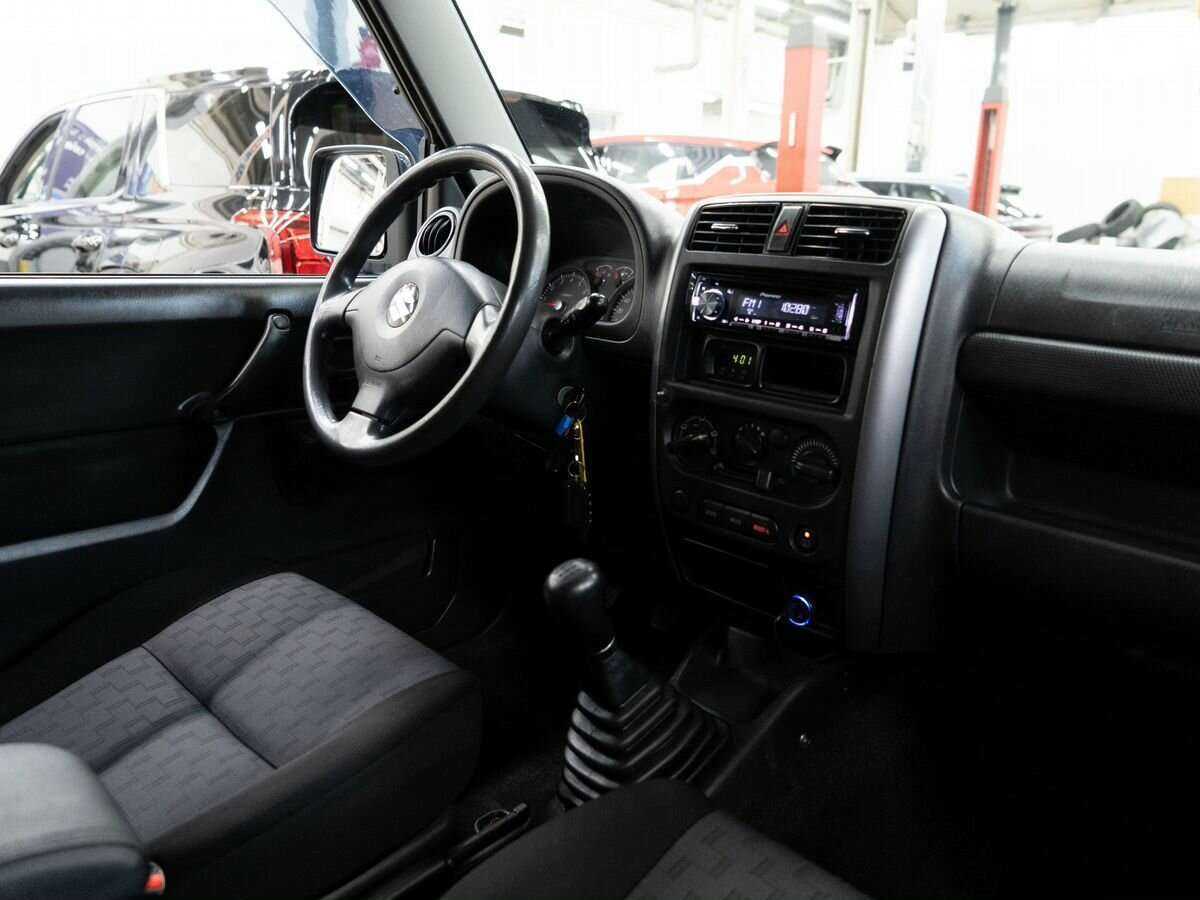 Купить Suzuki Jimny с пробегом. Фото: #13