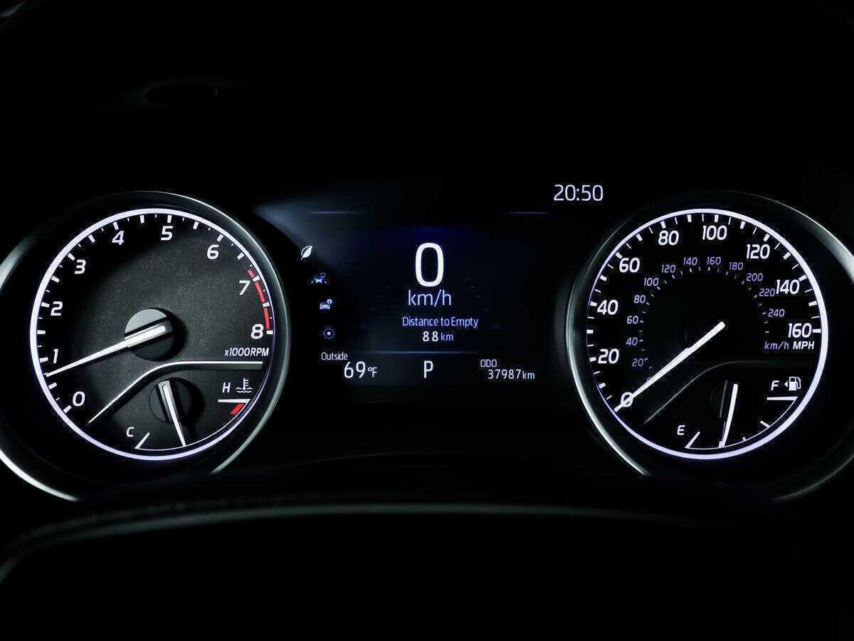 Купить Toyota Camry с пробегом. Фото: #9