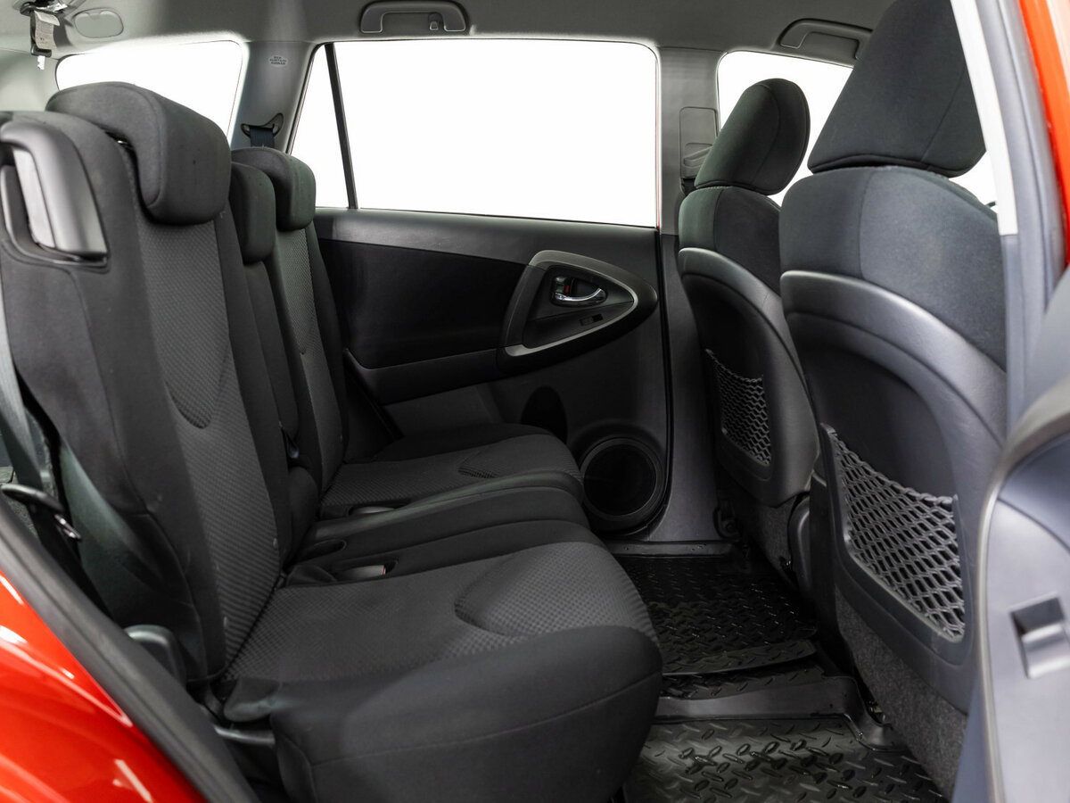 Купить Toyota RAV4 с пробегом. Фото: #13