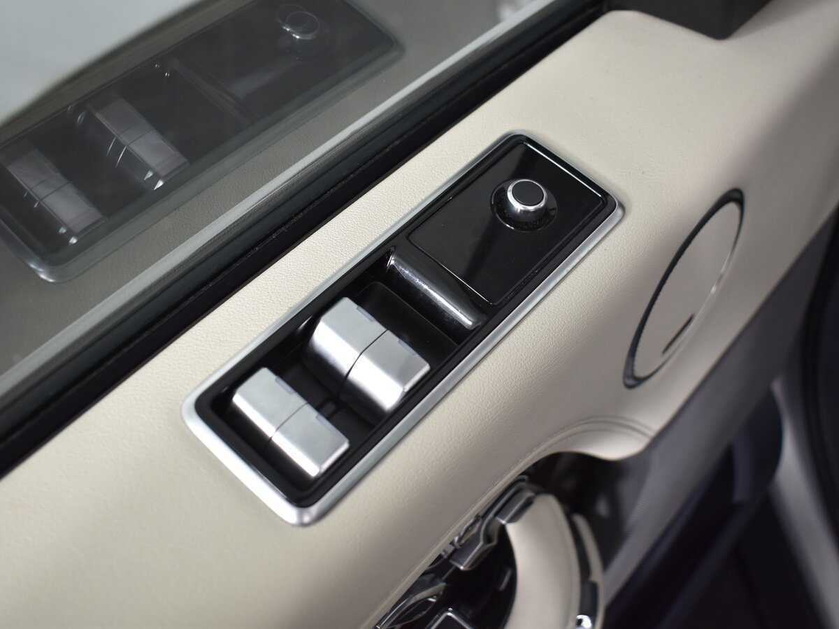 Купить Land Rover Range Rover с пробегом. Фото: #13