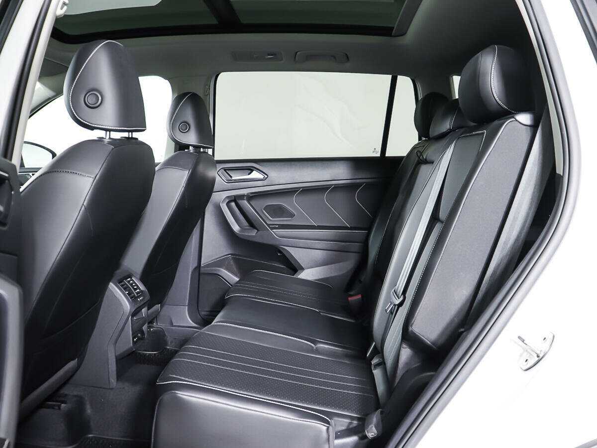 Купить Volkswagen Tiguan с пробегом. Фото: #9
