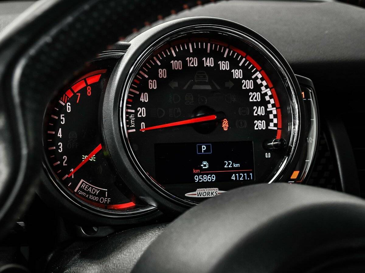 Купить Mini Hatch с пробегом. Фото: #9