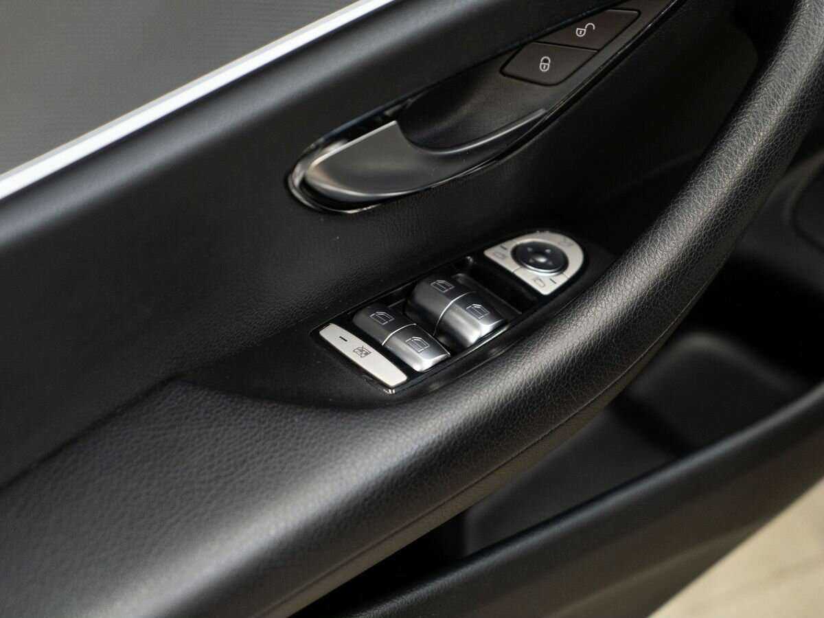 Купить Mercedes-Benz E-Класс с пробегом. Фото: #17