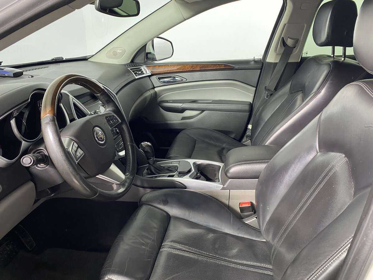 Купить Cadillac SRX с пробегом. Фото: #9