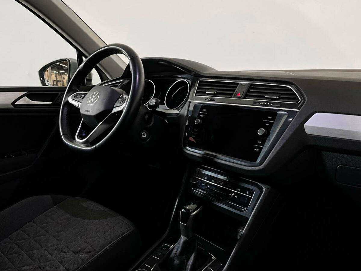 Купить Volkswagen Tiguan с пробегом. Фото: #6
