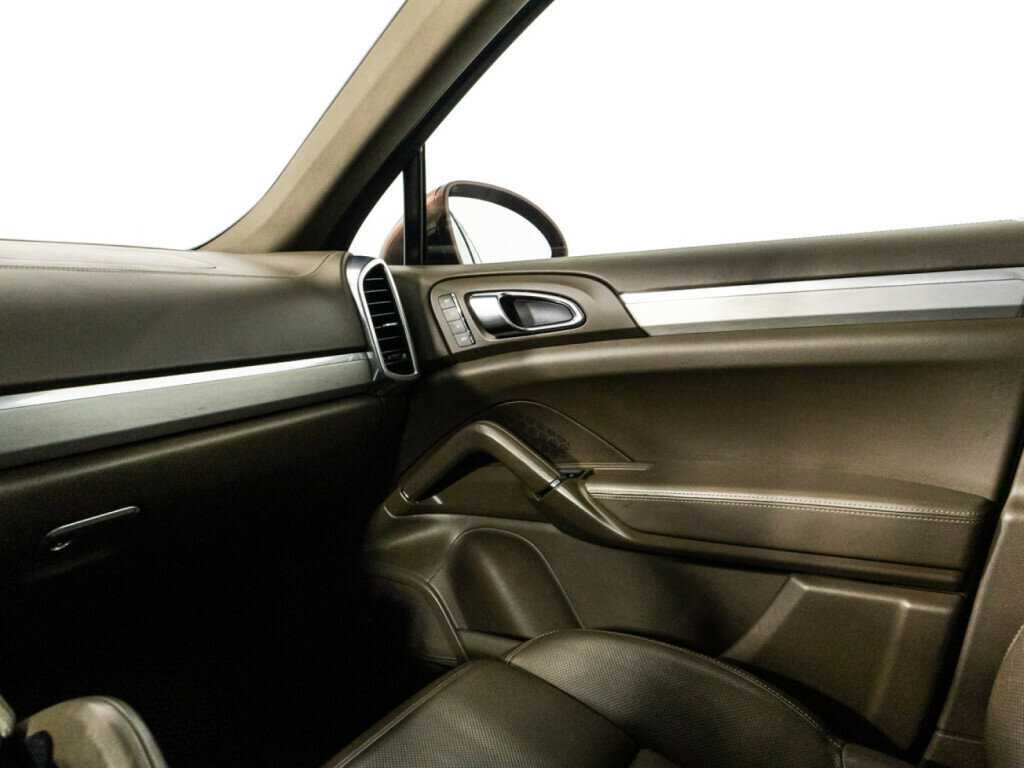 Купить Porsche Cayenne с пробегом. Фото: #24