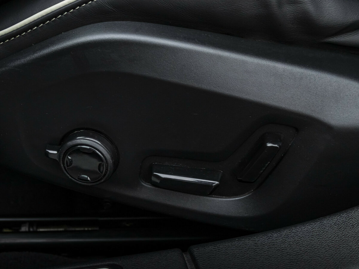 Купить Volvo S60 с пробегом. Фото: #17