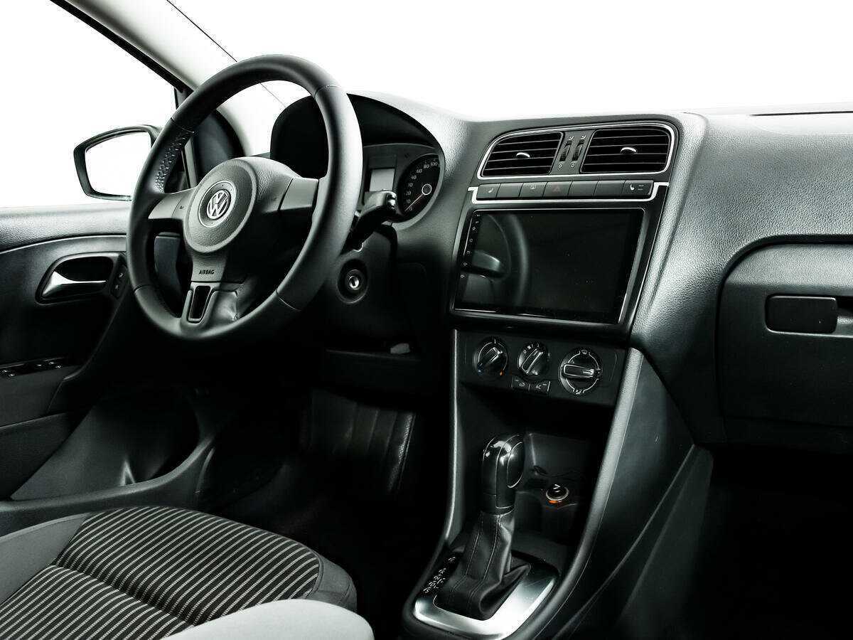 Купить Volkswagen Polo с пробегом. Фото: #8