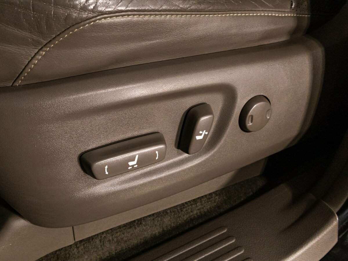 Купить Lexus GX с пробегом. Фото: #11