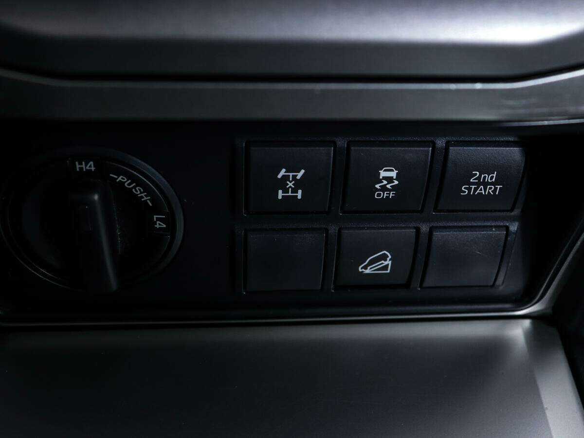 Купить Toyota Land Cruiser Prado с пробегом. Фото: #20