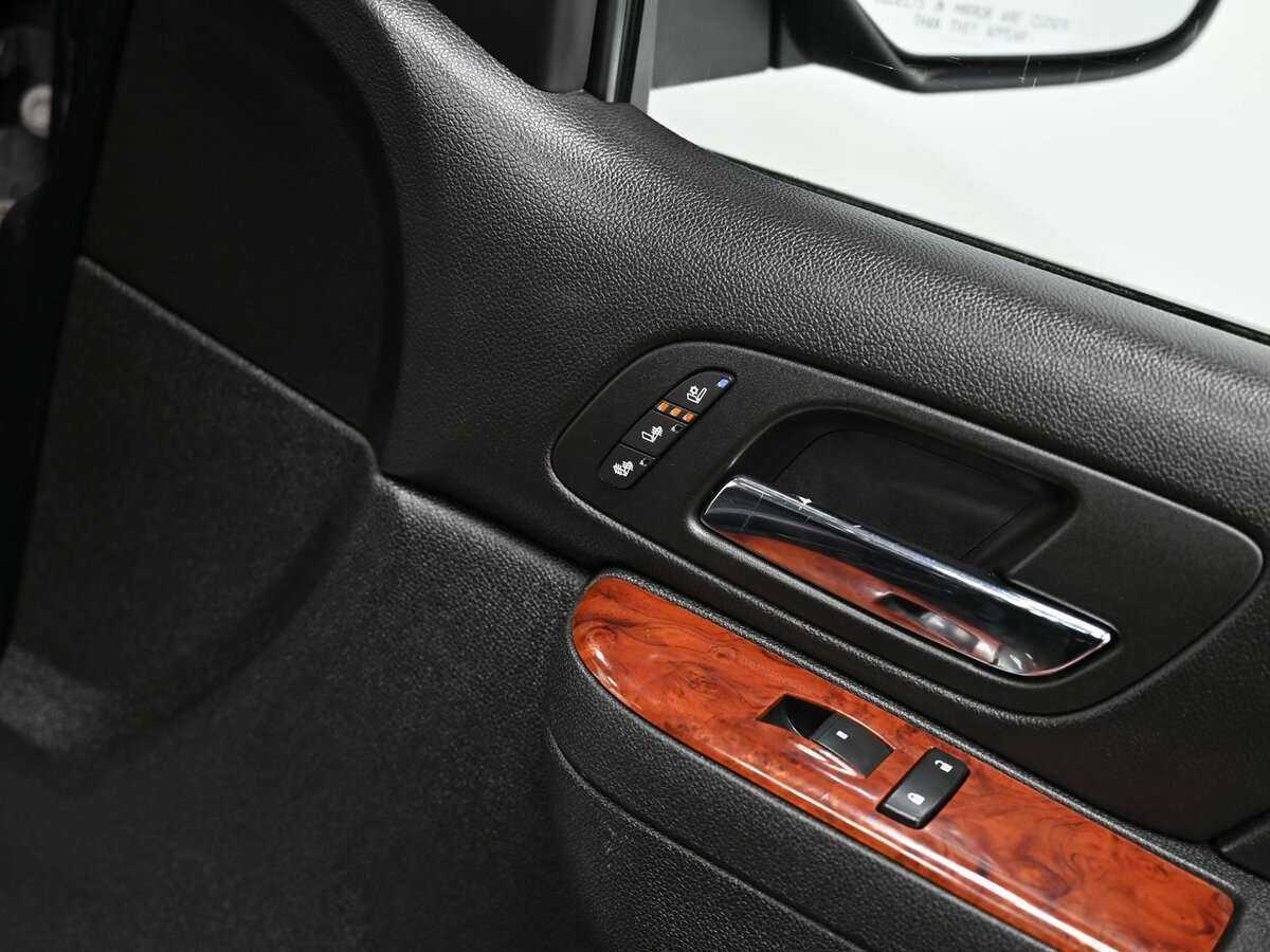 Купить Chevrolet Tahoe с пробегом. Фото: #9