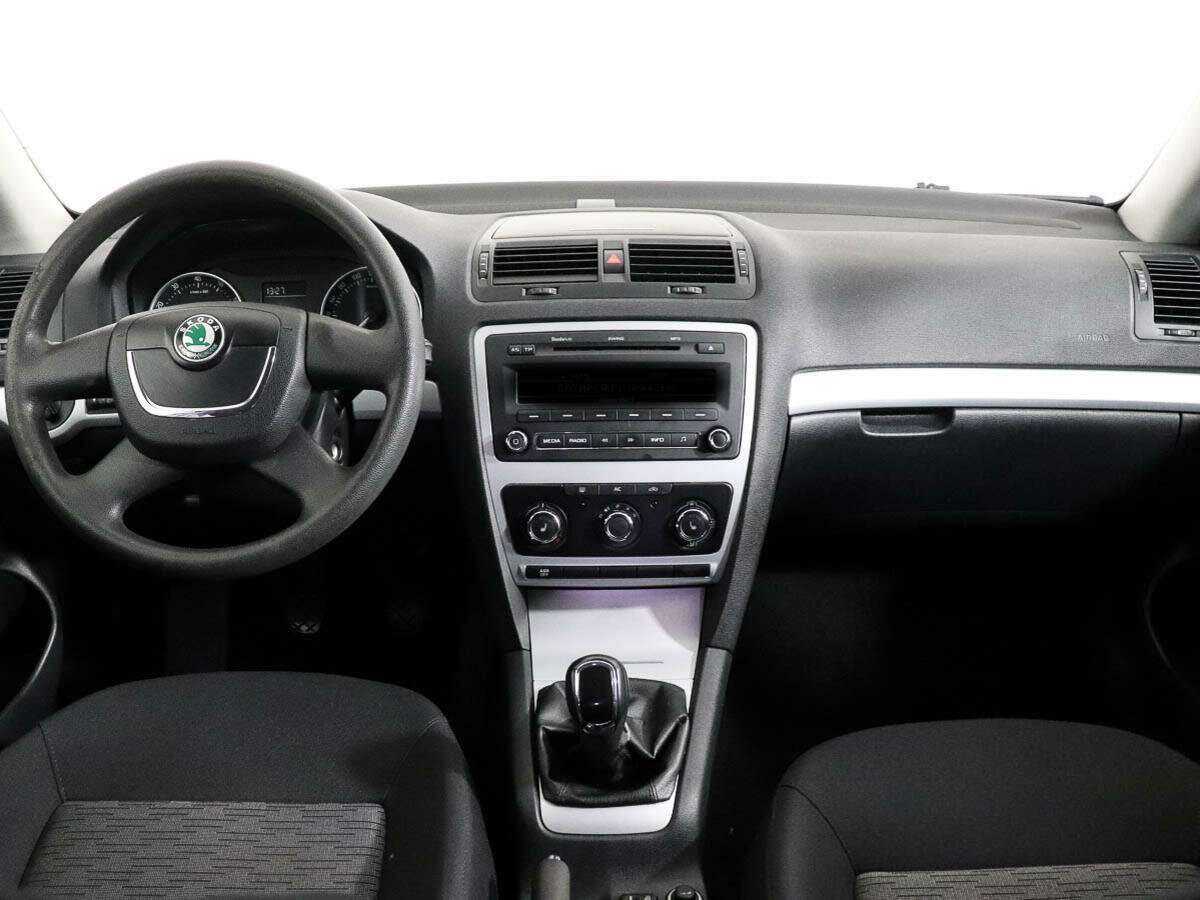 Купить Skoda Octavia с пробегом. Фото: #9