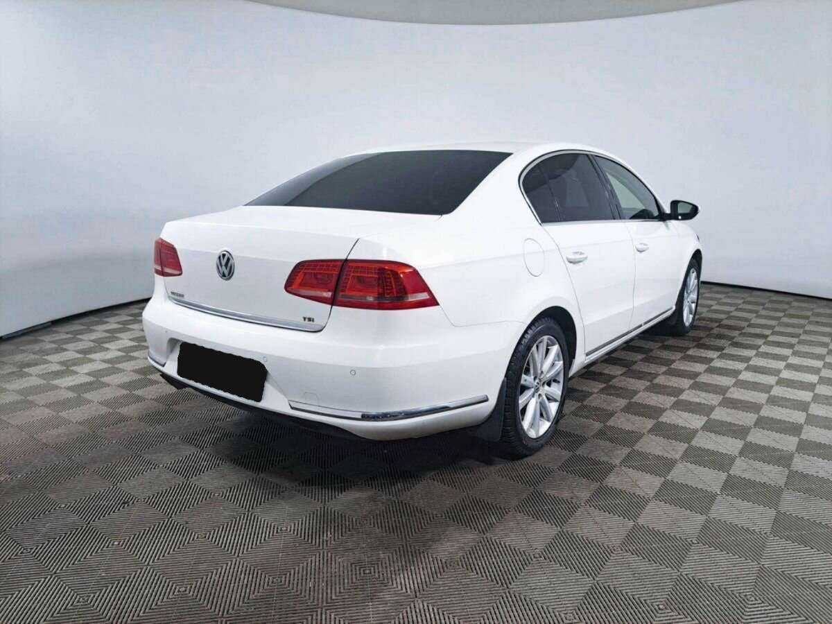 Купить Volkswagen Passat с пробегом. Фото: #4